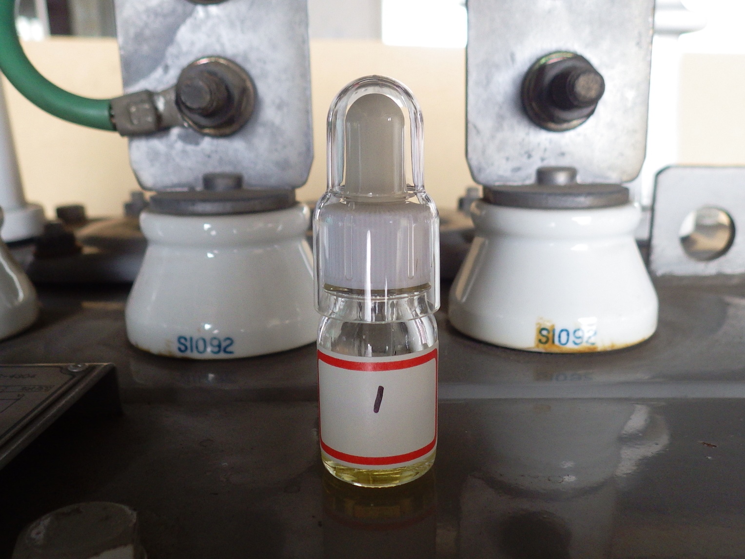 絶縁油試料採取方法 （PCB分析）